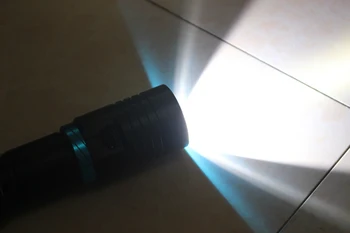 XM-L2 Водоустойчив Гмуркане Под Вода 80 Метра LED Фенерче За Гмуркане Факли жълта Светлина на Лампа за Къмпинг Lanterna С Плавно затъмняване