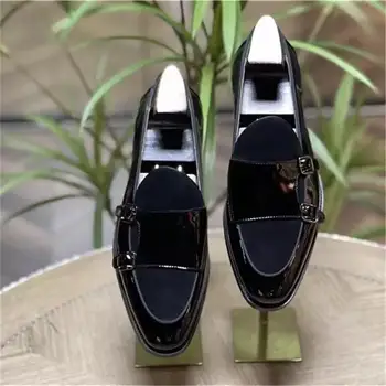 Нов мъжки модерен бизнес ежедневни обувки са ръчно изработени от ярка черна изкуствена кожа, без закопчалка с двойно каишка за мъже Мъжки мокасини KP413